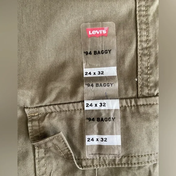 NWT LEVIS CARGOS GREEN - Picture 4 of 4